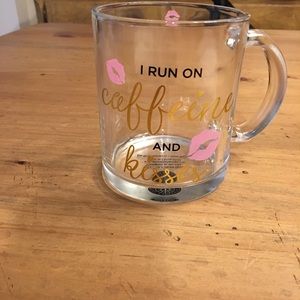 ‘I Run On Caffeine and Kisses’ Coffee Mug